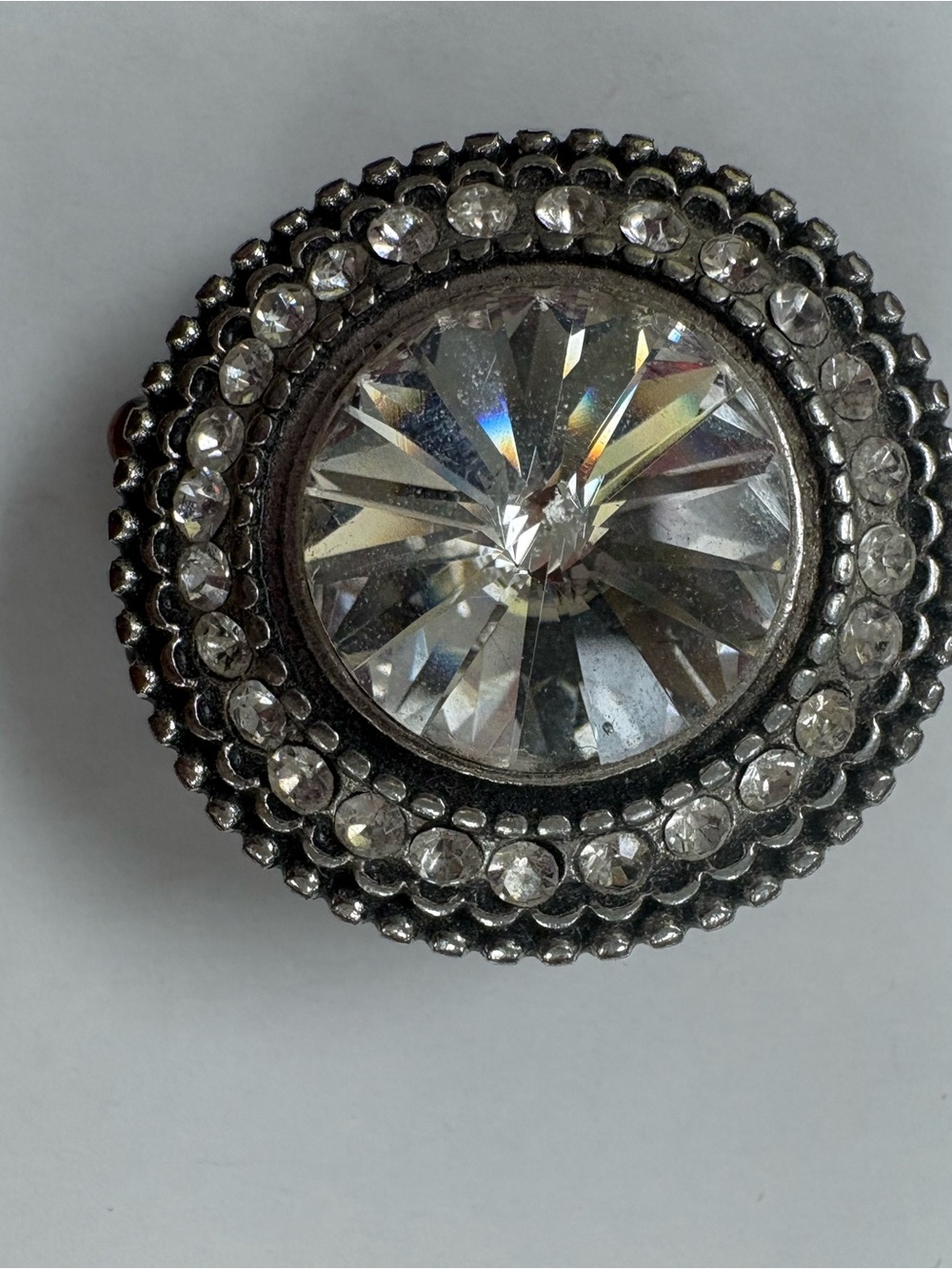 Shiny Stretch Ring with Silver-Tone Setting